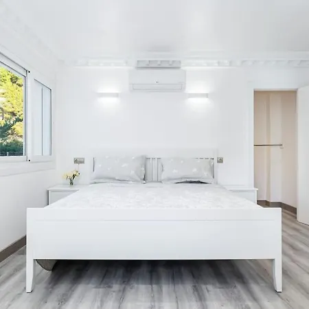 Entire Large Next To Award-winning Villa Campoamor