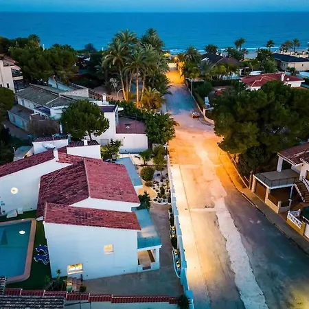 Entire Large Next To Award-winning Villa