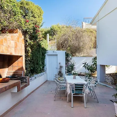 Villa Entire Large Next To Award-winning