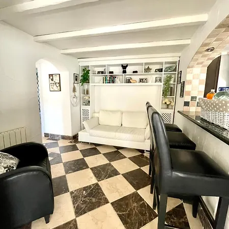 Entire Large Next To Award-winning Villa Campoamor